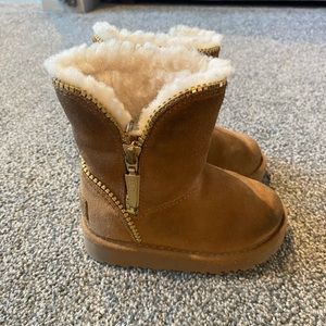 UGGS - size 6 little girl